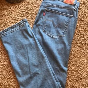 Levis 314 jeans